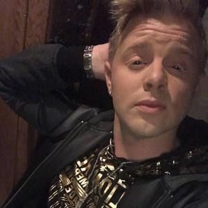 Meet your Posher, Dillon